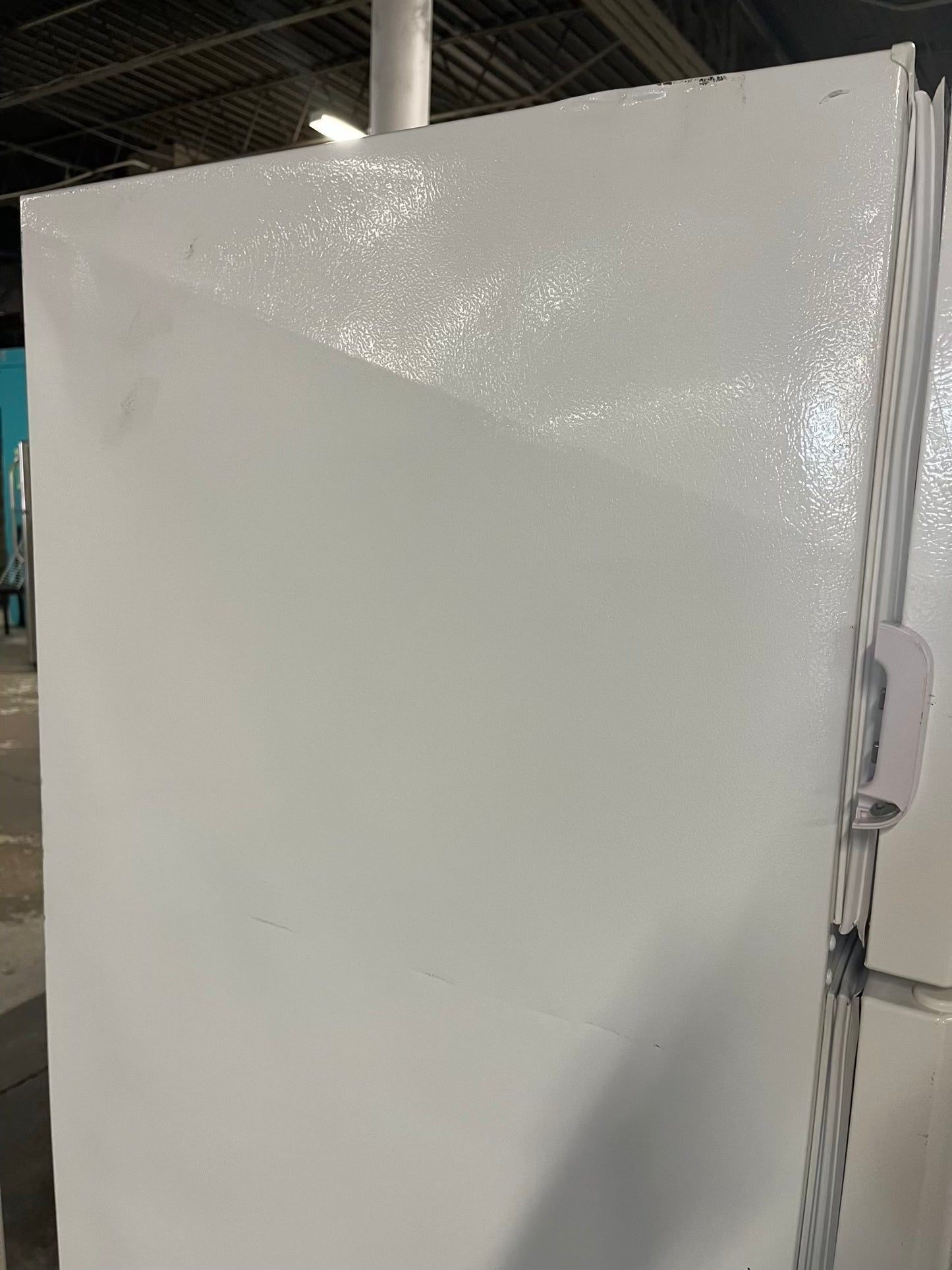 - Frigidaire top freezer refrigerator in white used Refurbished 30" ITEM #RF245AAB