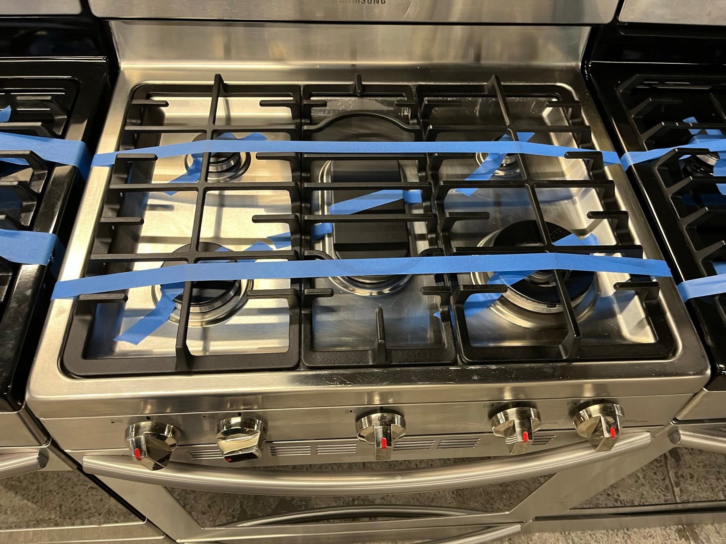 Samsung Gas range 5 burner convection roast  bake broil dehydrate self clean stainless steel 30” Refurbished 30" #GR297BB
