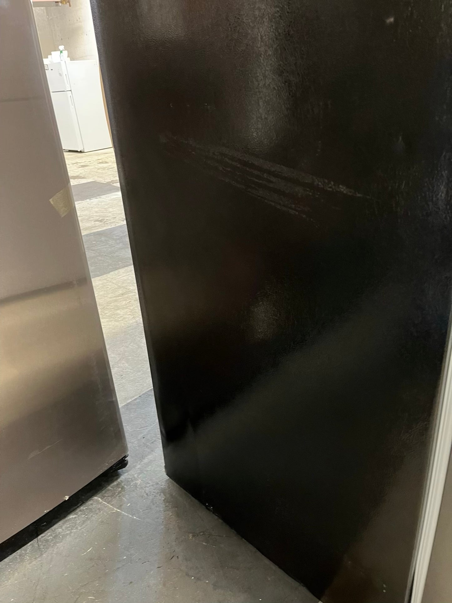 Open Box | scratch & dent Frigidaire Gallery refrigerator black stainless steel w/ice water dispenser 36" #RF838RB