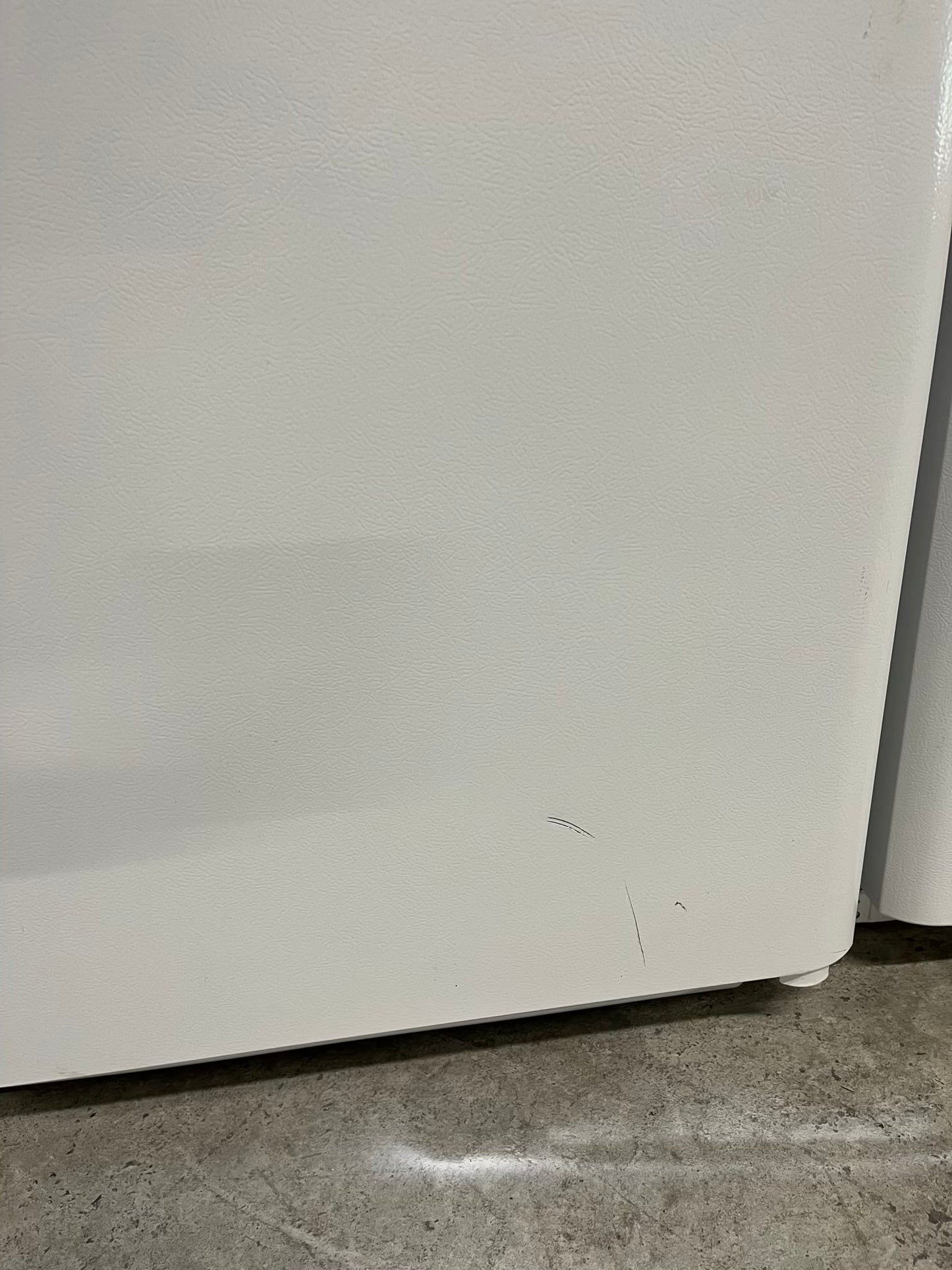 - Frigidalre top freezer Refrigerator in white 30™ #RF311SB