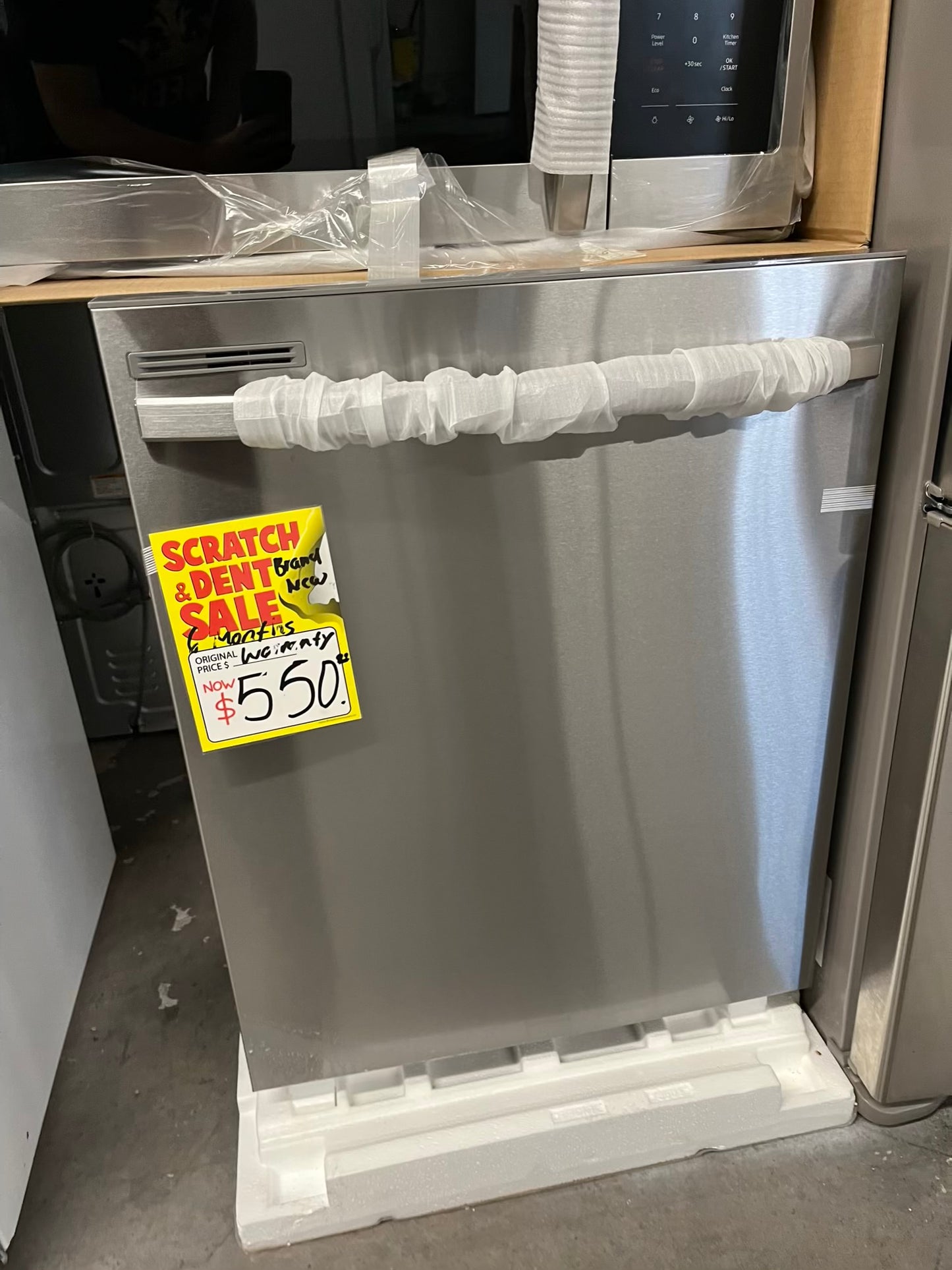 Special Offer | Samsung kitchen combo / Refrigerator, gas range, microwave and dishwasher - 4 appliances #KC985JB