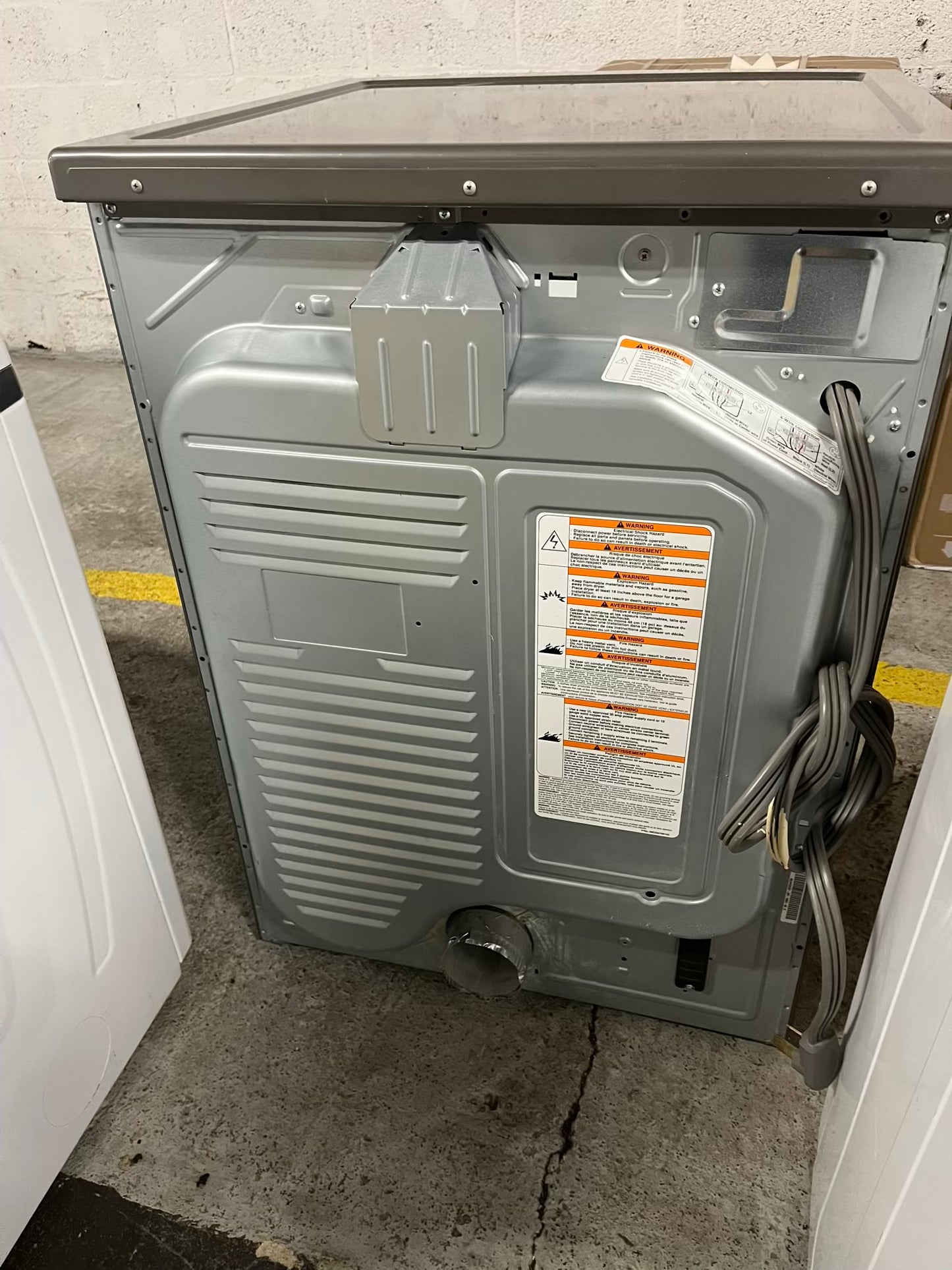 Kenmore Elite front load stackable electric 220v dryer stainless steel w/steam cycle 27" #ED420VB