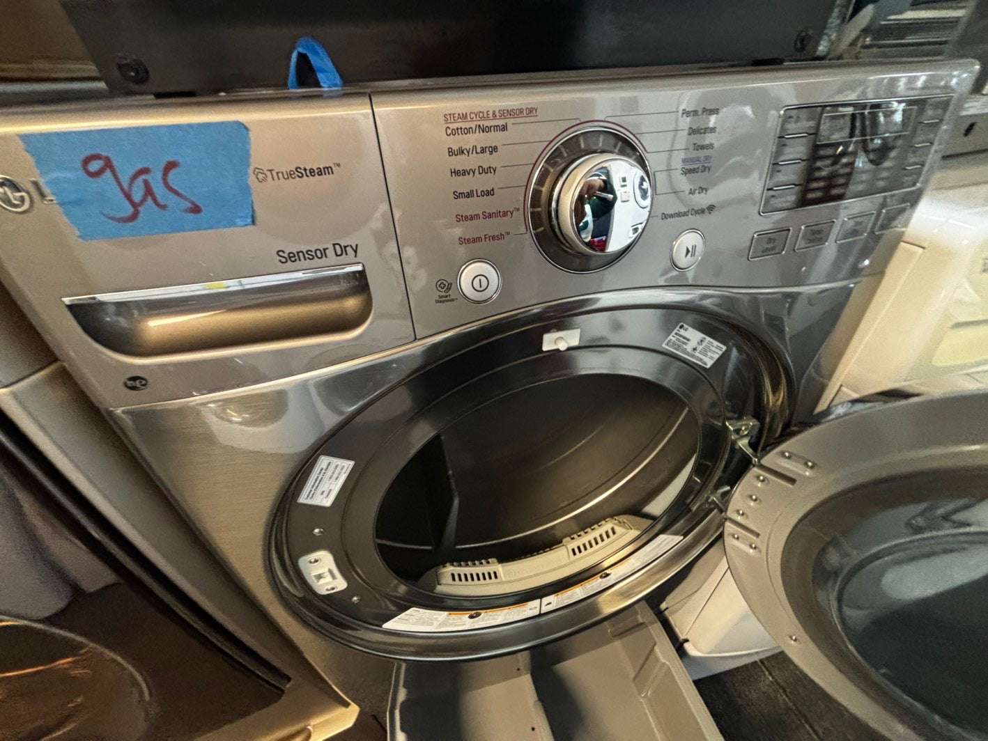 -LG GAS Dryer front load w/pedestal extra storage 27" in used -Refurbished. #GD7833JL