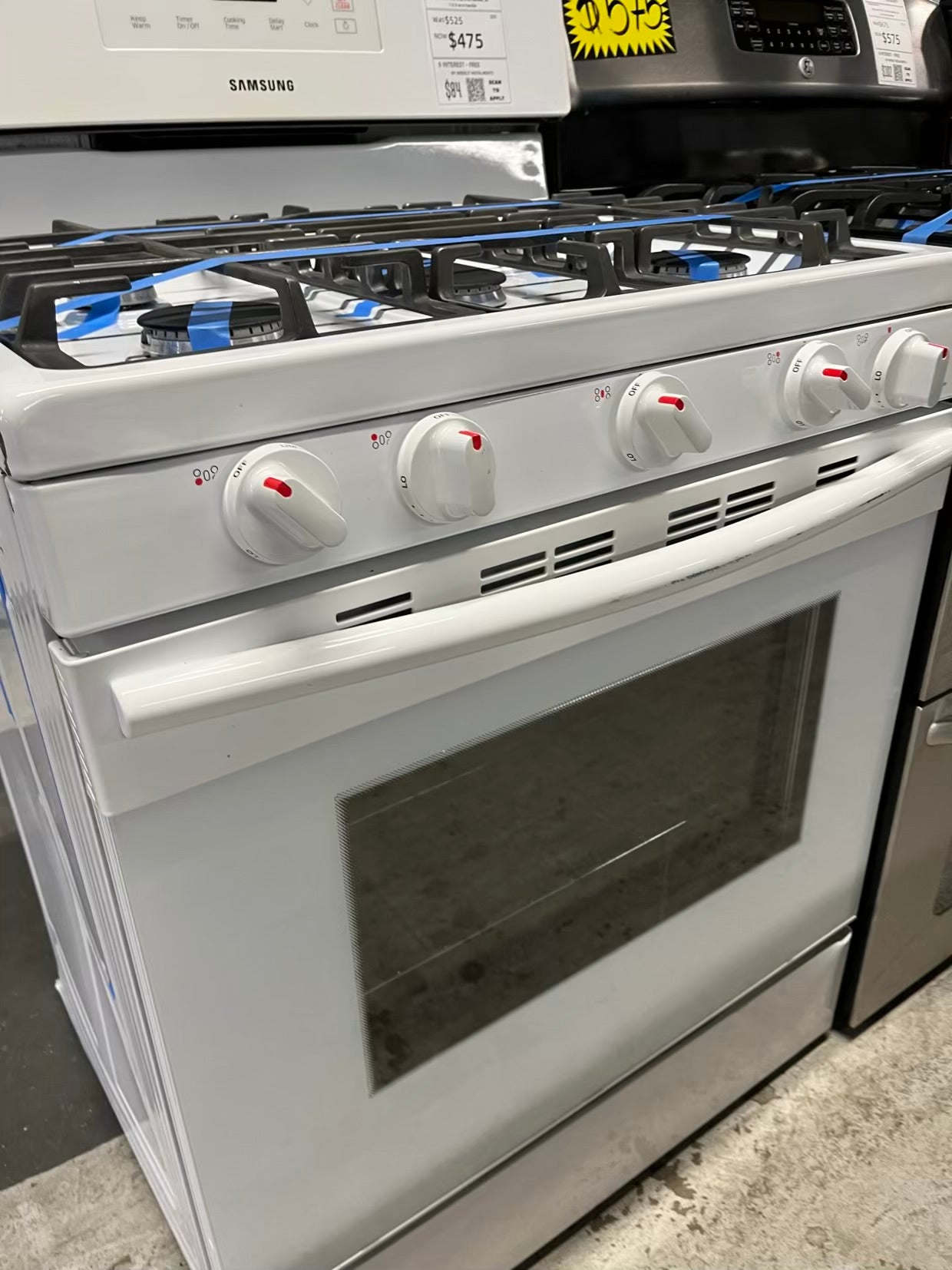 Samsung gas range 5 burner bake broil in white Refurbished 30" #GR209DB
