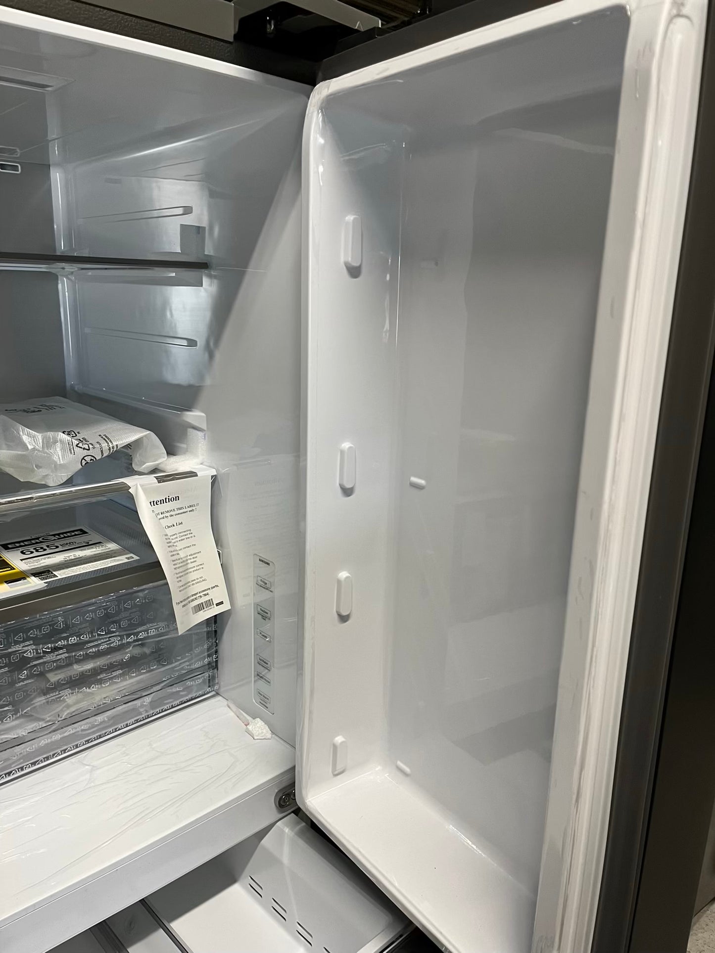Open Box 📦 | Scratch & dent - Samsung 36 Inch panel ready Smart 4-Door French Door Refrigerator 29 cu. ft. Beverage Center, FlexZone™ Drawer, Dual Auto Ice Maker, Twin Cooling Plus, Wi-FI Enabled, ENERGY STAR® #RF841YB
