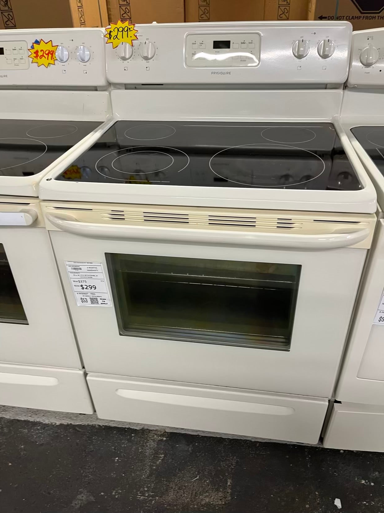Frigidaire electric range 220v 4 burner bake broil in off white Refurbished 30" #ER180RB