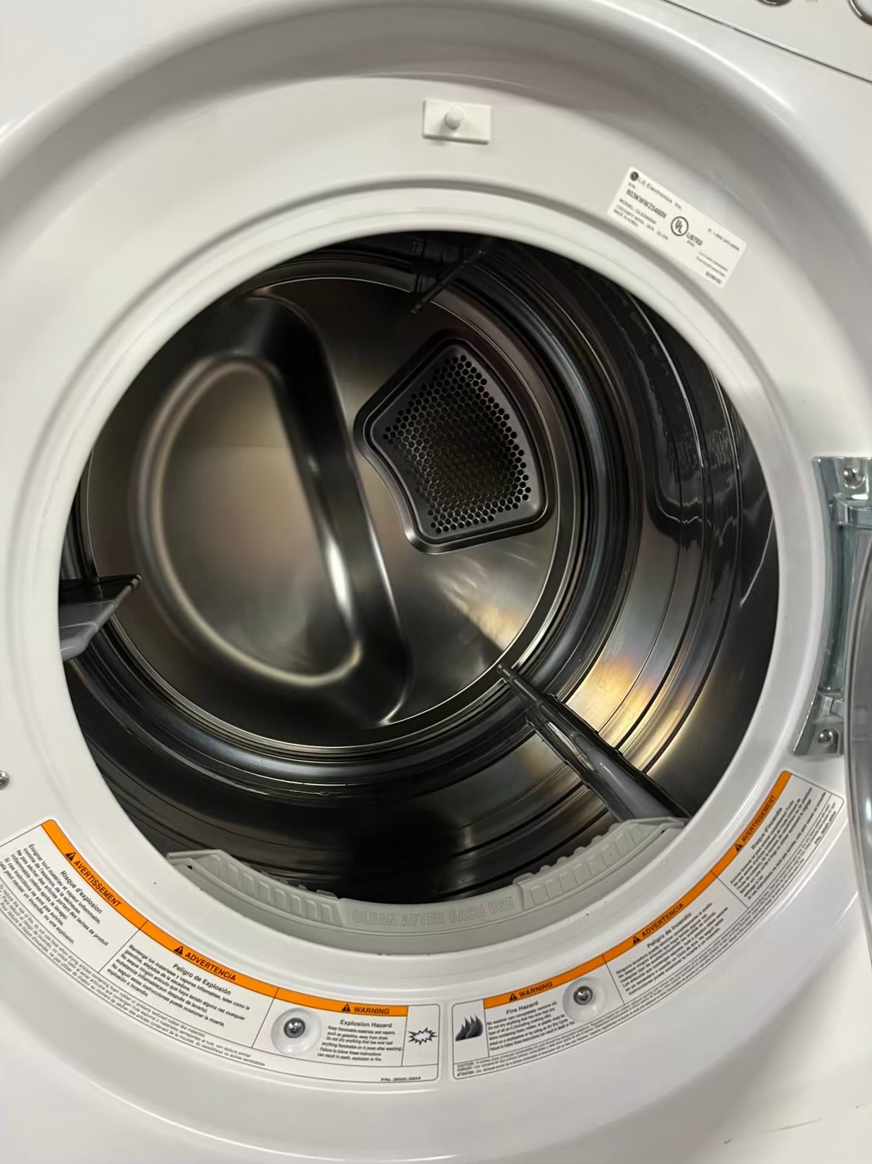 LG washer & dryer set electric 220v front load stackable In white 30" In Refurbished #WD929TB