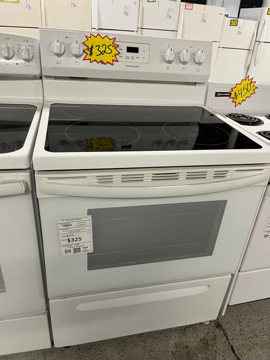 Frigidaire electric range 220v bake broil in white Refurbished 30" #ER402UB