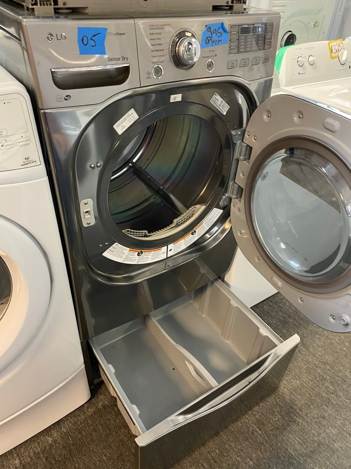 LG GAS Dryer front load w/pedestal extra storage 27" in #GD789JL Refurbished