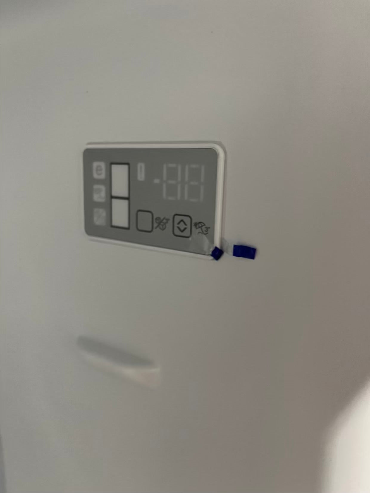 Open Box Beko bottom freezer refrigerator stainless steel w/ ice maker 29" #RF495TB