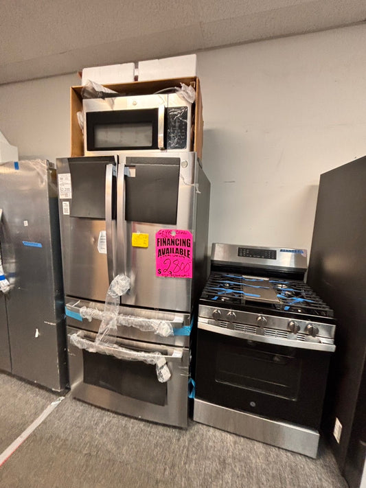 >Special π3pc. Combo new open box -french door 4-doors refrigerator GE 36β w/ice maker & water dispenser inside ,costumer return gas range five burners Airfry & new open box over the range microwave GE #RFGAX3PC