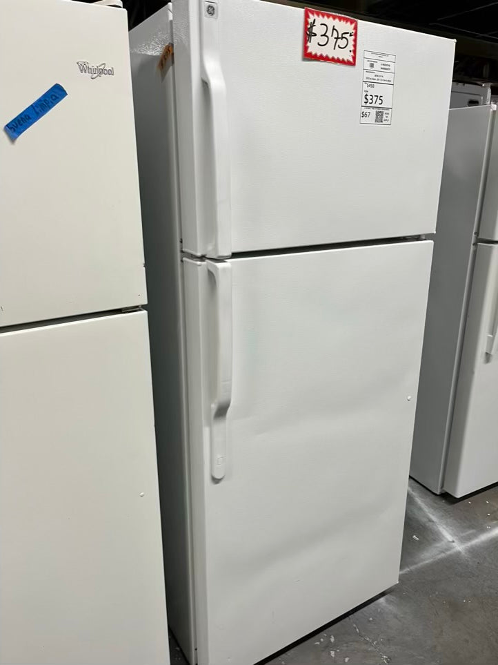 - GE Top freezer Refrigerator white | Item number #RF667C 28” in Refurbished