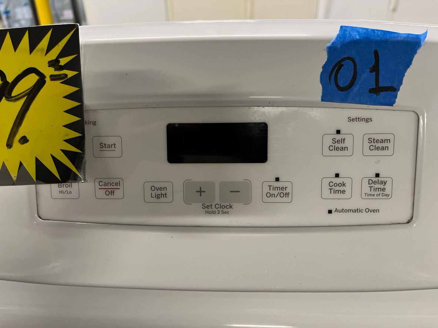 GE electric 220v range 5 burner warm zone bake broil hi/lo steam clean in white 30" #ER483JB