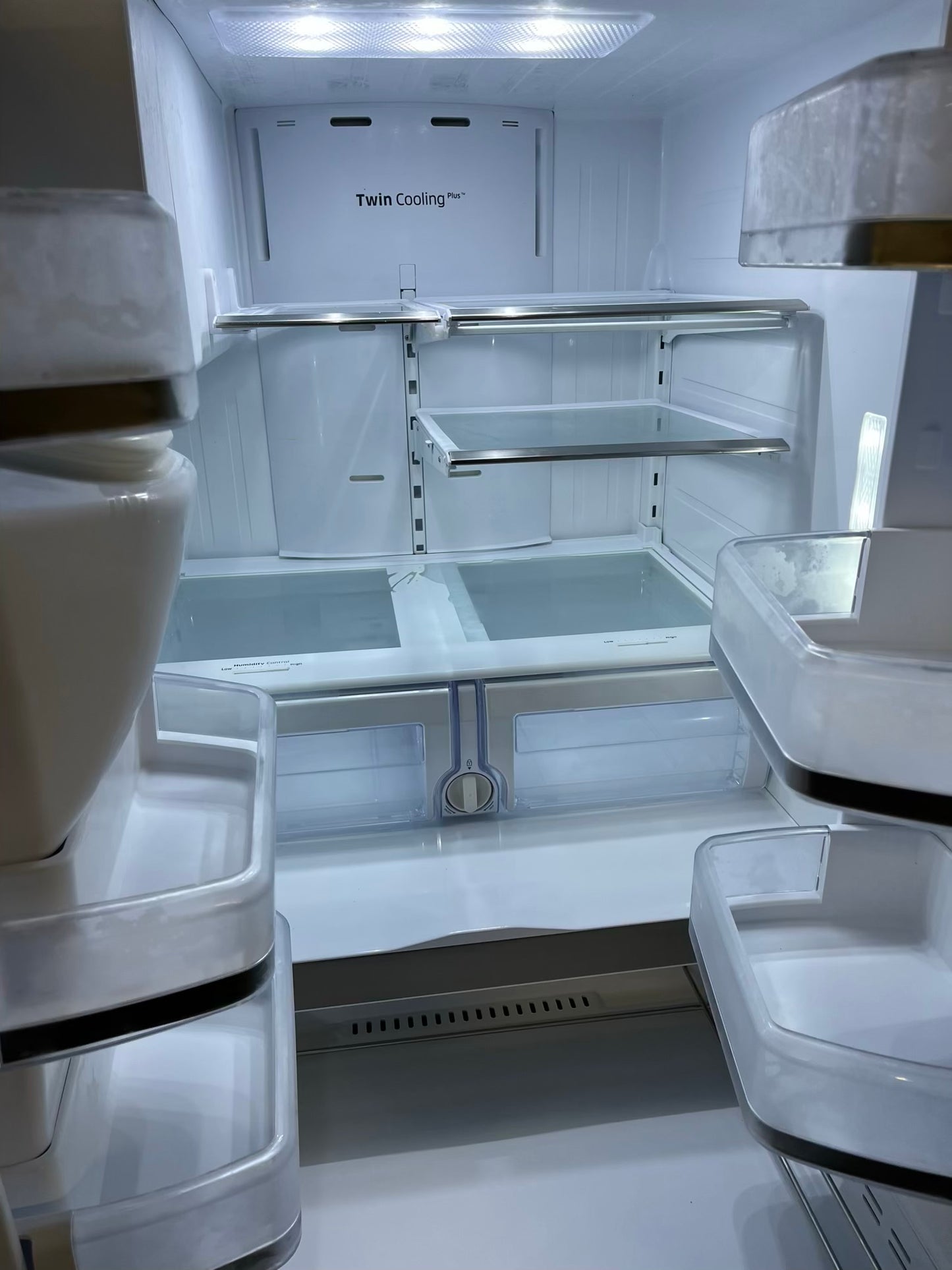 - Used Refurbished Samsung Four door refrigerator stainless steel w/icee water dispenser 33" #RF832SB