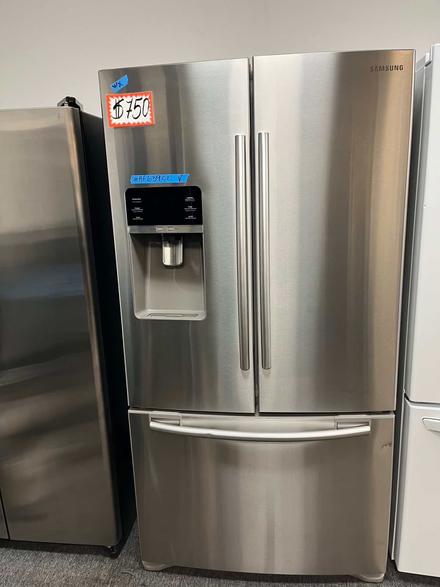 - Samsung French door Refrigerator stainless steel w/ ice water dispenser 36" #RF639CL