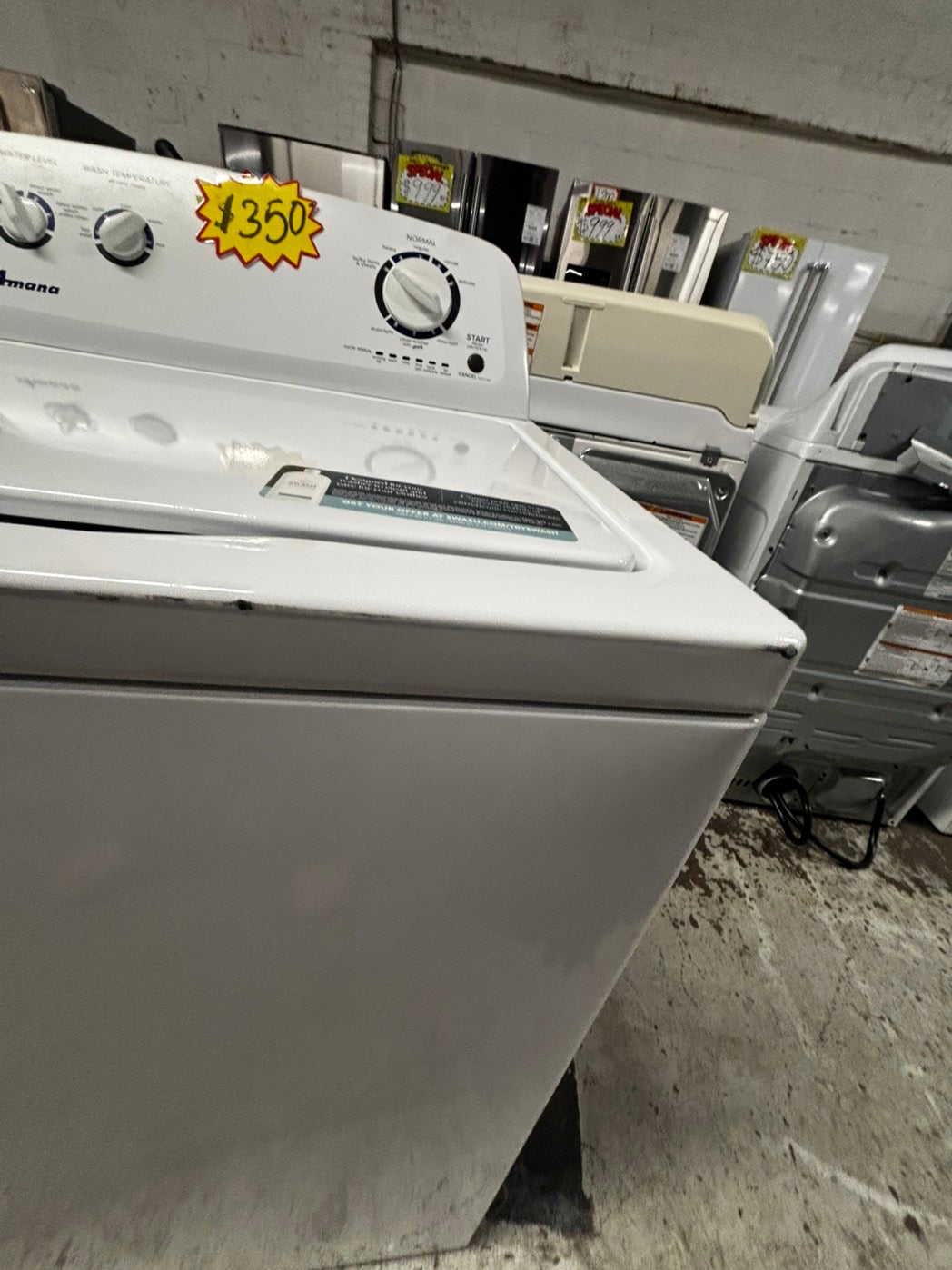 Amana 3.5 cu. ft. Top Load Washer has a Deep Water Wash option that fills the porcelain tub wash basket with more water to help break down loose soils. It also has a heavy-duty cycle for deep stains TWAM377WL