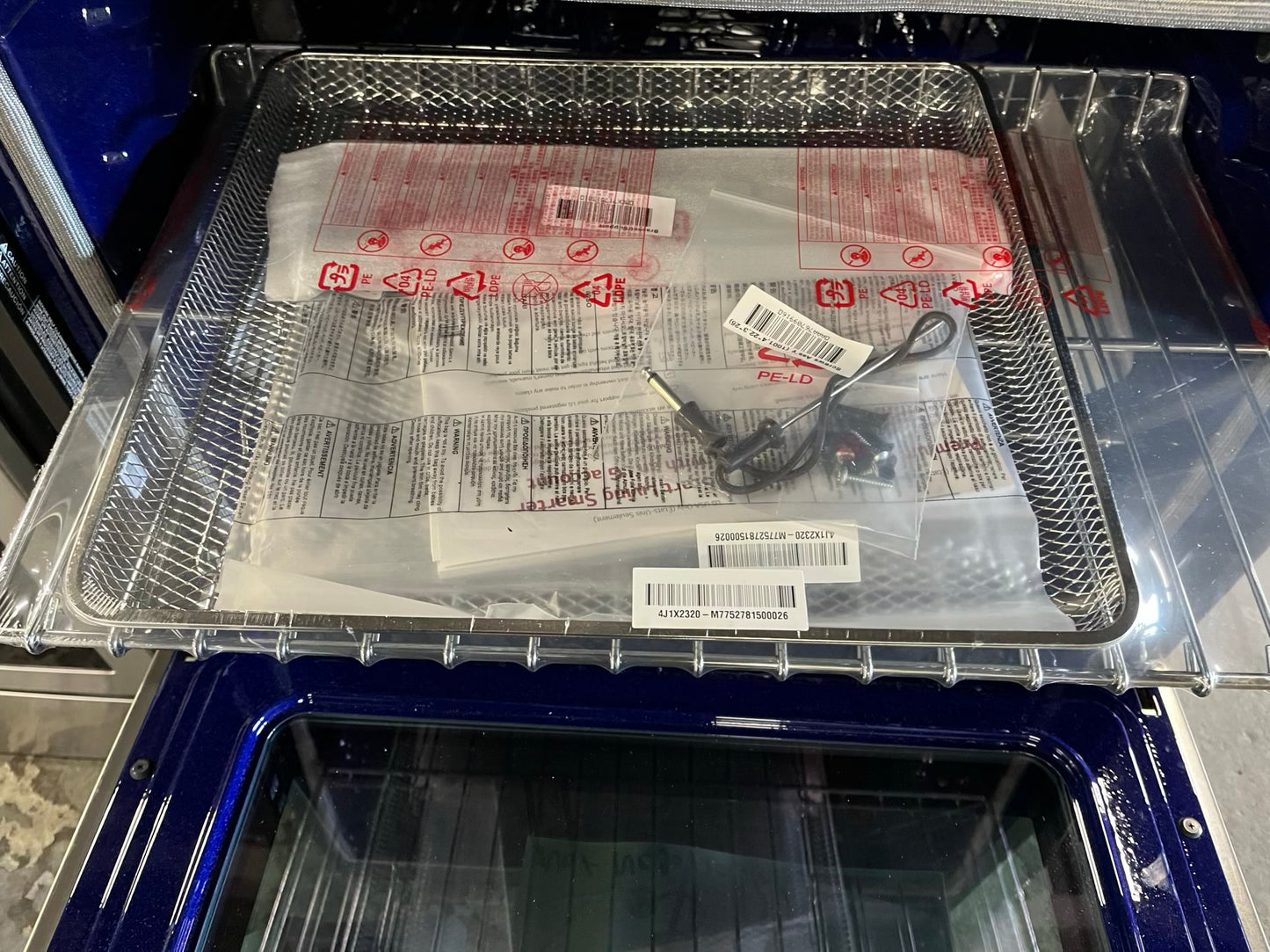 - Open Box 📦 | scratch & dent LG 9.4 cu. ft. Smart Double Wall Oven with InstaView®, True Convection, Air Fry, and Steam Sous Vide Go to  Model #WDEP9427F