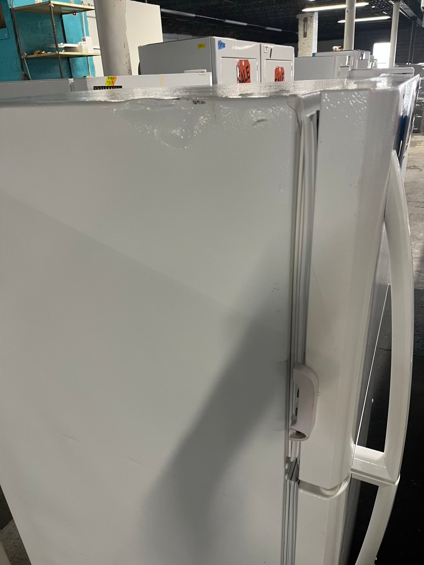 - Frigidaire top freezer refrigerator in white used Refurbished 30" ITEM #RF245AAB