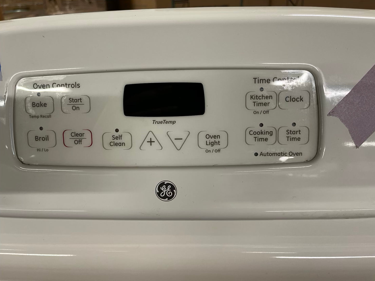 GE electric range 220v 4 burner bake broil hi/lo in off white Refurbished 30" #ER183KB
