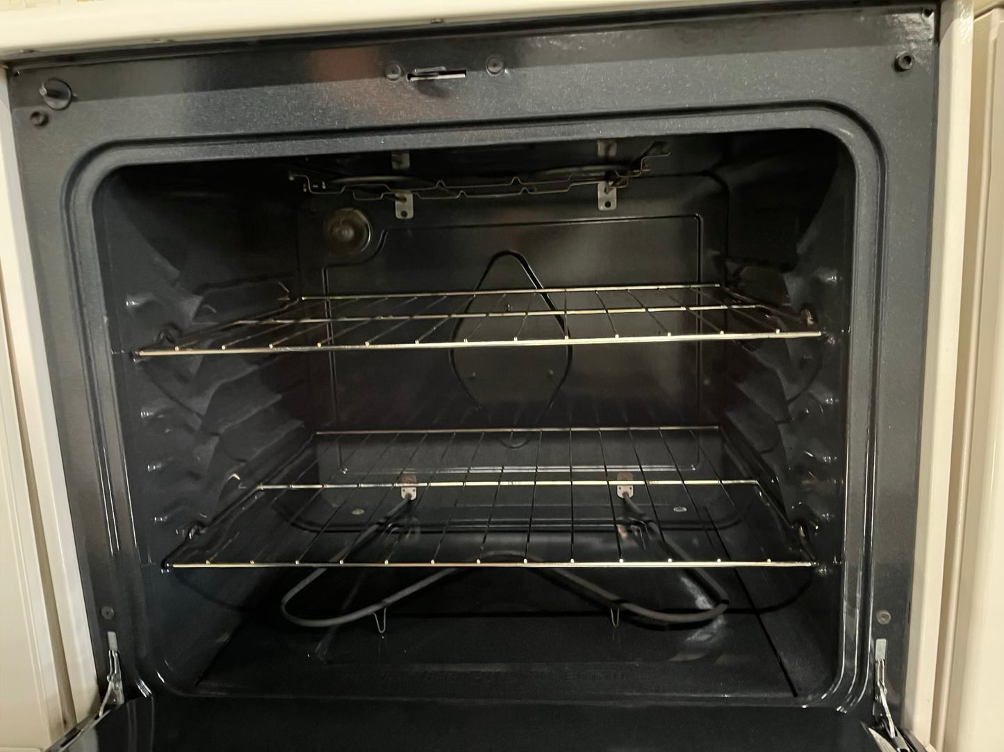 Frigidaire electric range 220v 4 burner bake broil in off white Refurbished 30" #ER180RB