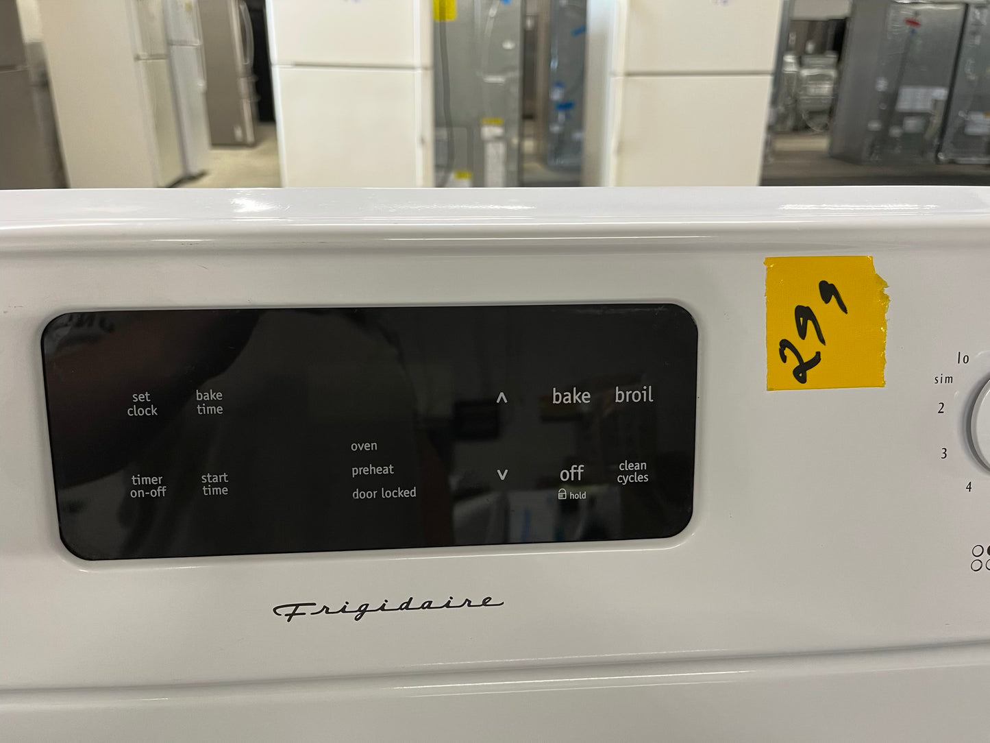 Frigidaire electric range 220v bake broil self clean in white Refurbished 30" #ER396XB-TR