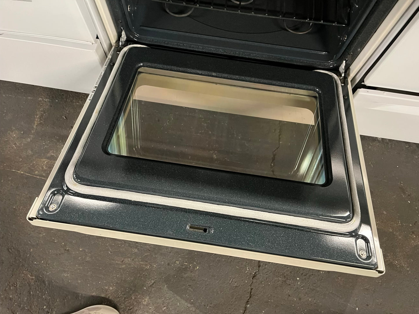 GE off White electric range 5 burner warming zone bake broil self clean 30” #RF900KB-TR