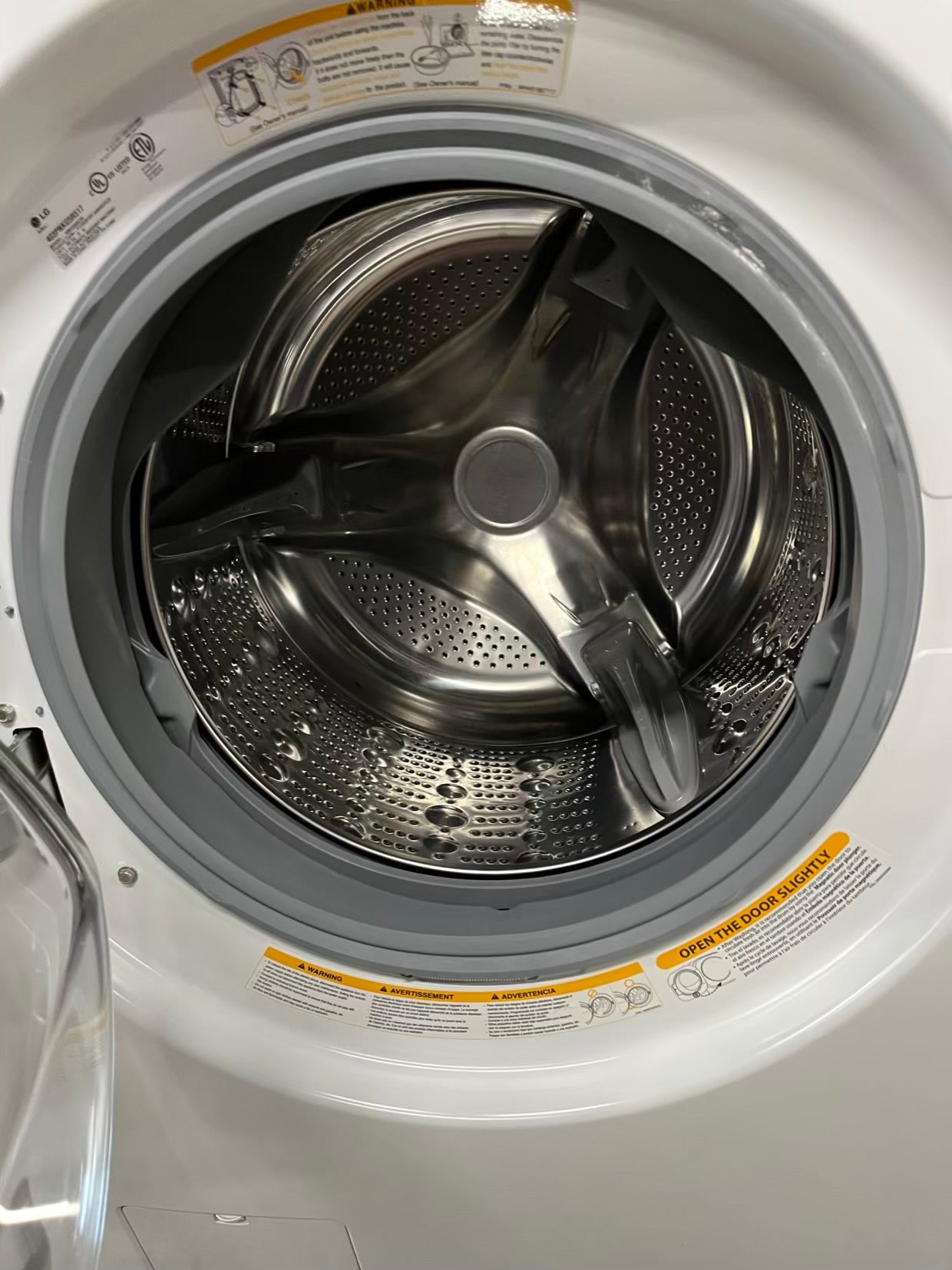 LG washer & dryer set electric 220v front load stackable in white 30" in Refurbished #WD927JB