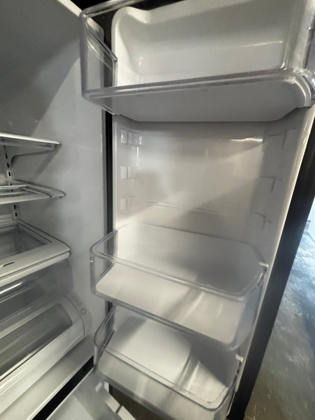 - Samsung 26cu.ft French door Refrigerator black stainless steel w/ice water dispenser 36" #RF740JB