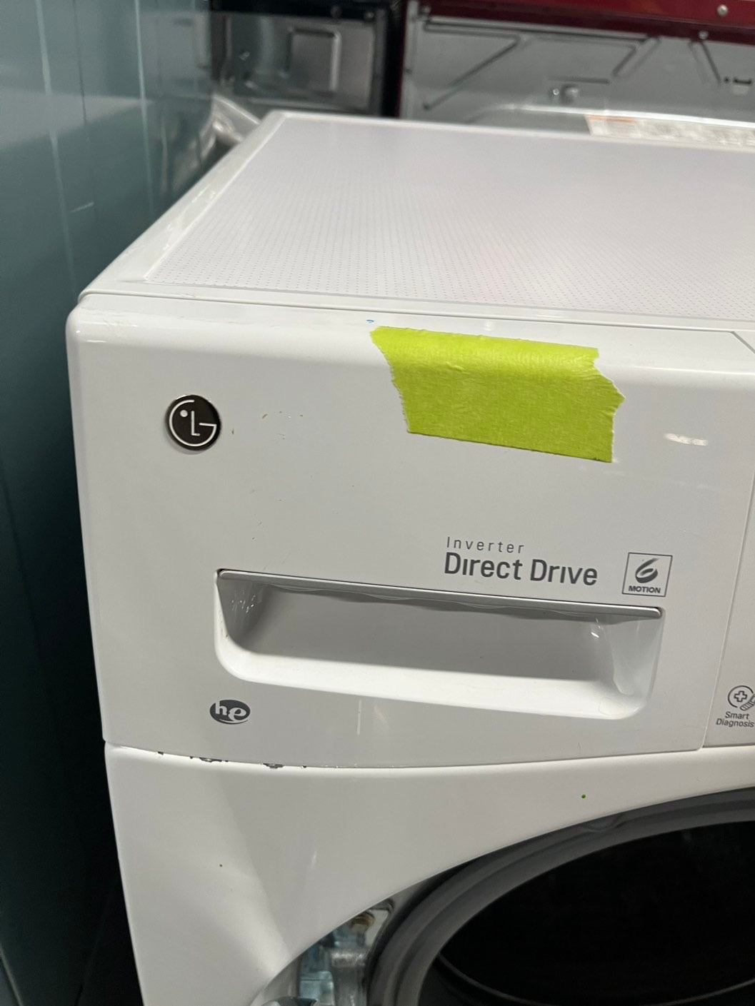24” Lg Combo white 2.3 cu. ft. Compact All-In-One Washer/Dryer 120V #LG24CM2B