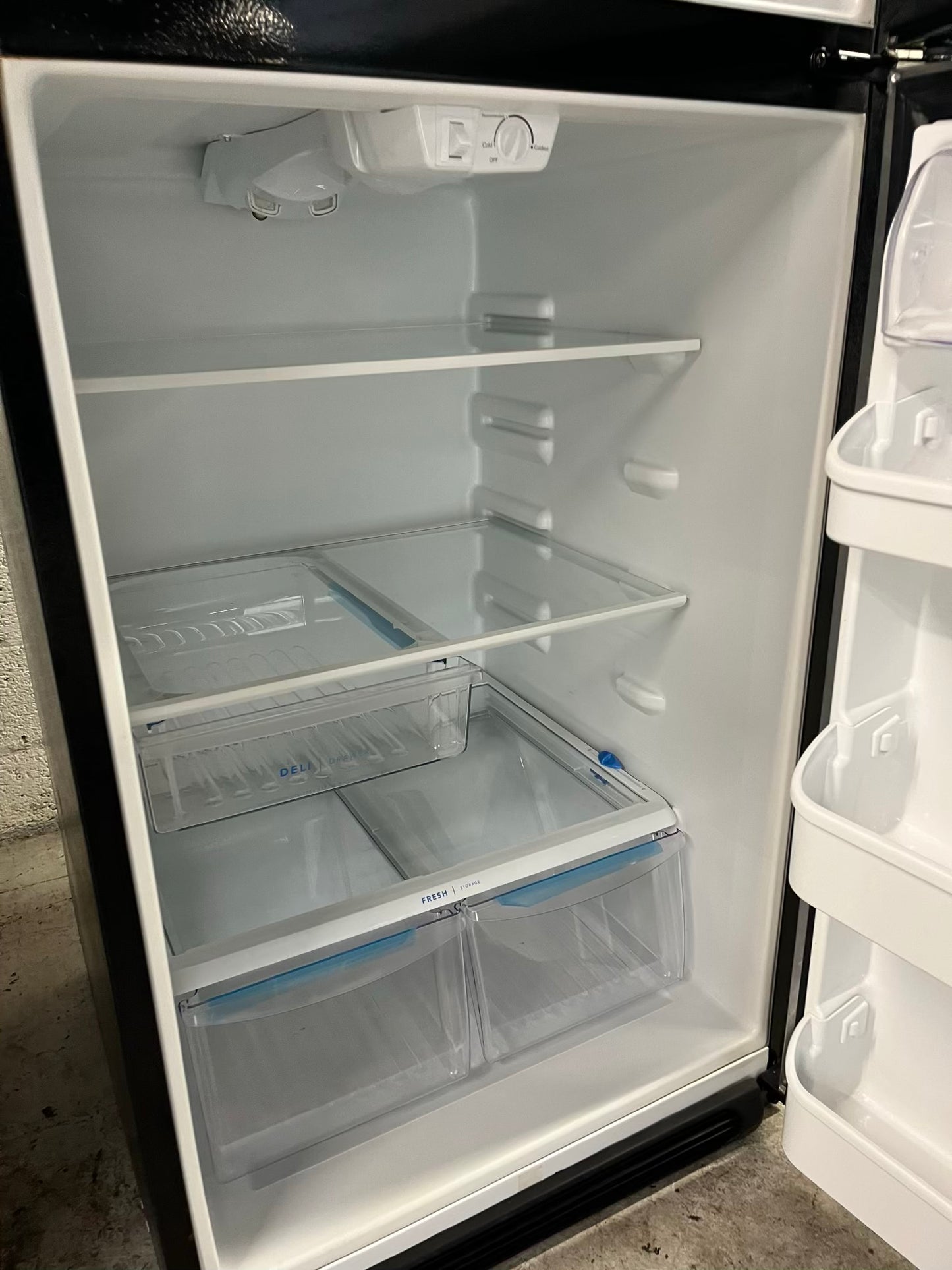 - FRIGIDAIRE TOP FREEZER REFRIGERATOR | 30" | #RF660KB USED REFURBISHED