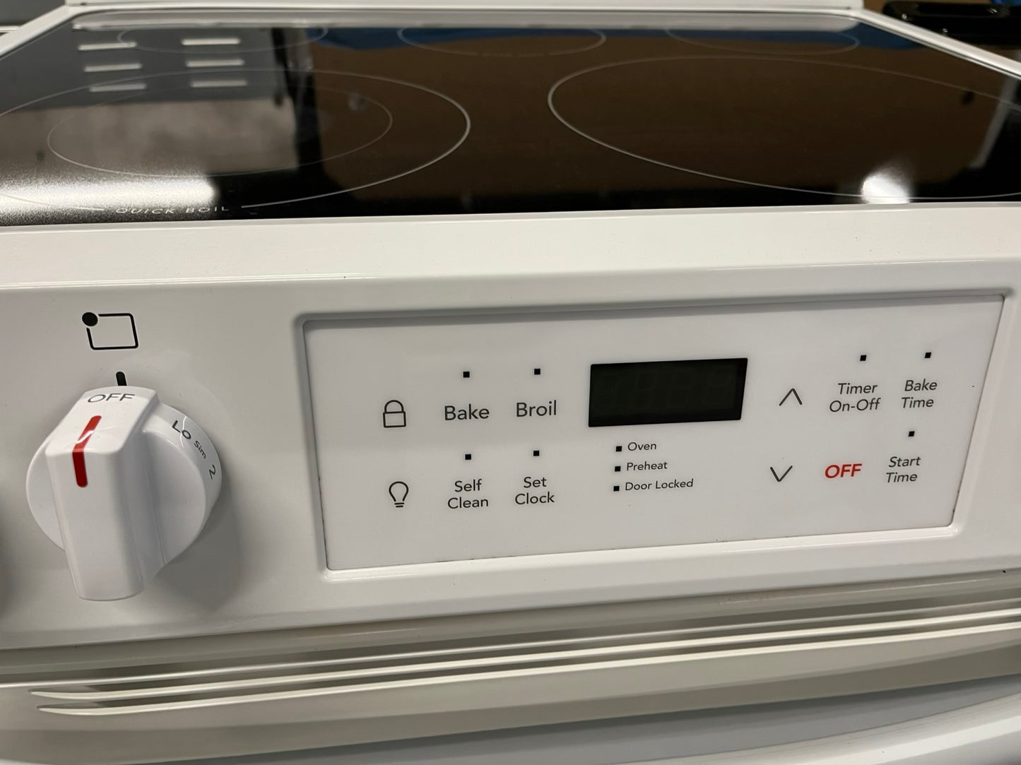 -Frigidaire slide in Glass top electric 220v range 5 burner warm zone bake broil self clean in white 30" Refurbished #ER749JB-TR