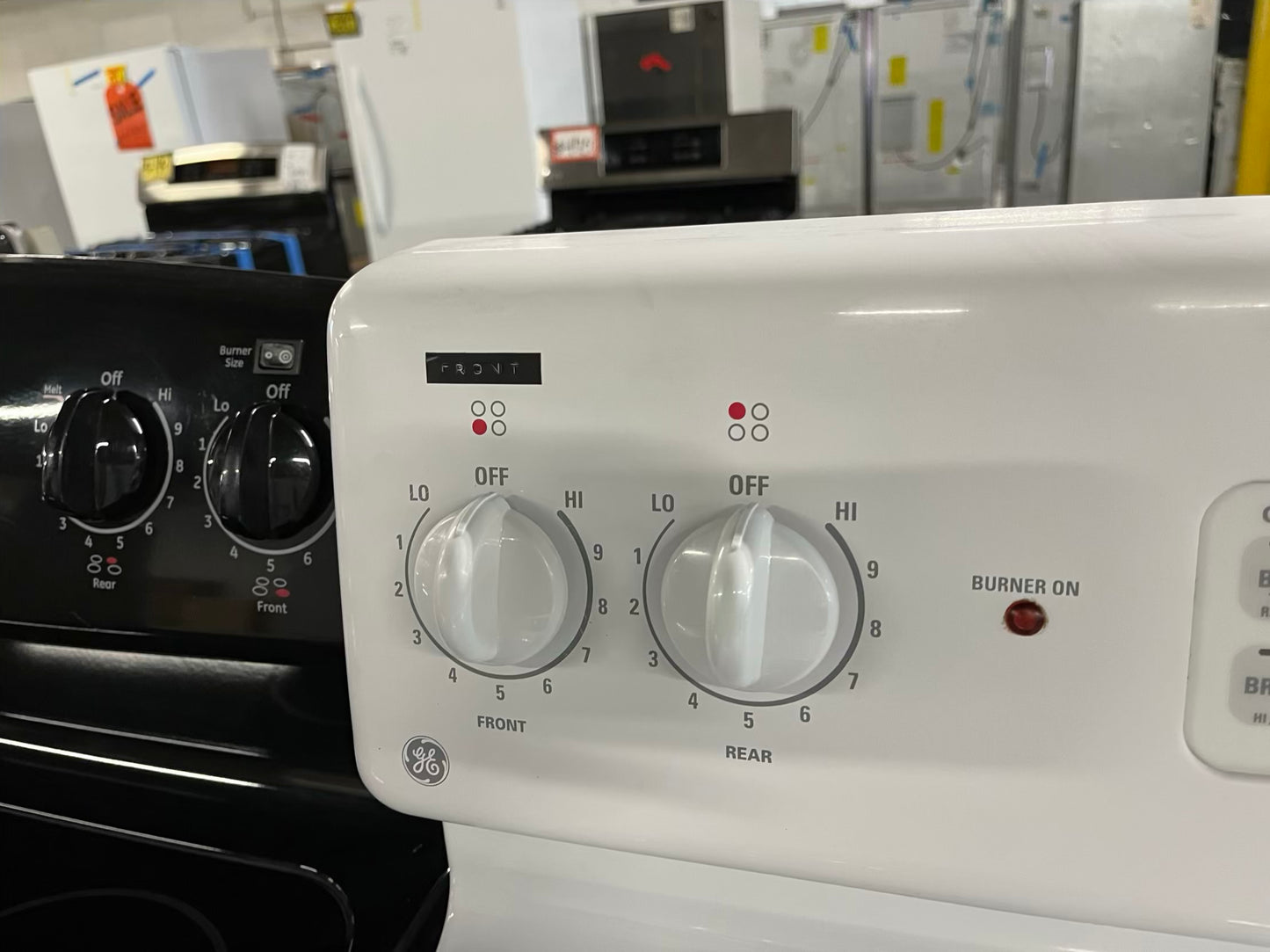 GE electric coil range 220v 4 burner bake broil hi/lo self clean in white 30" #ER536CB