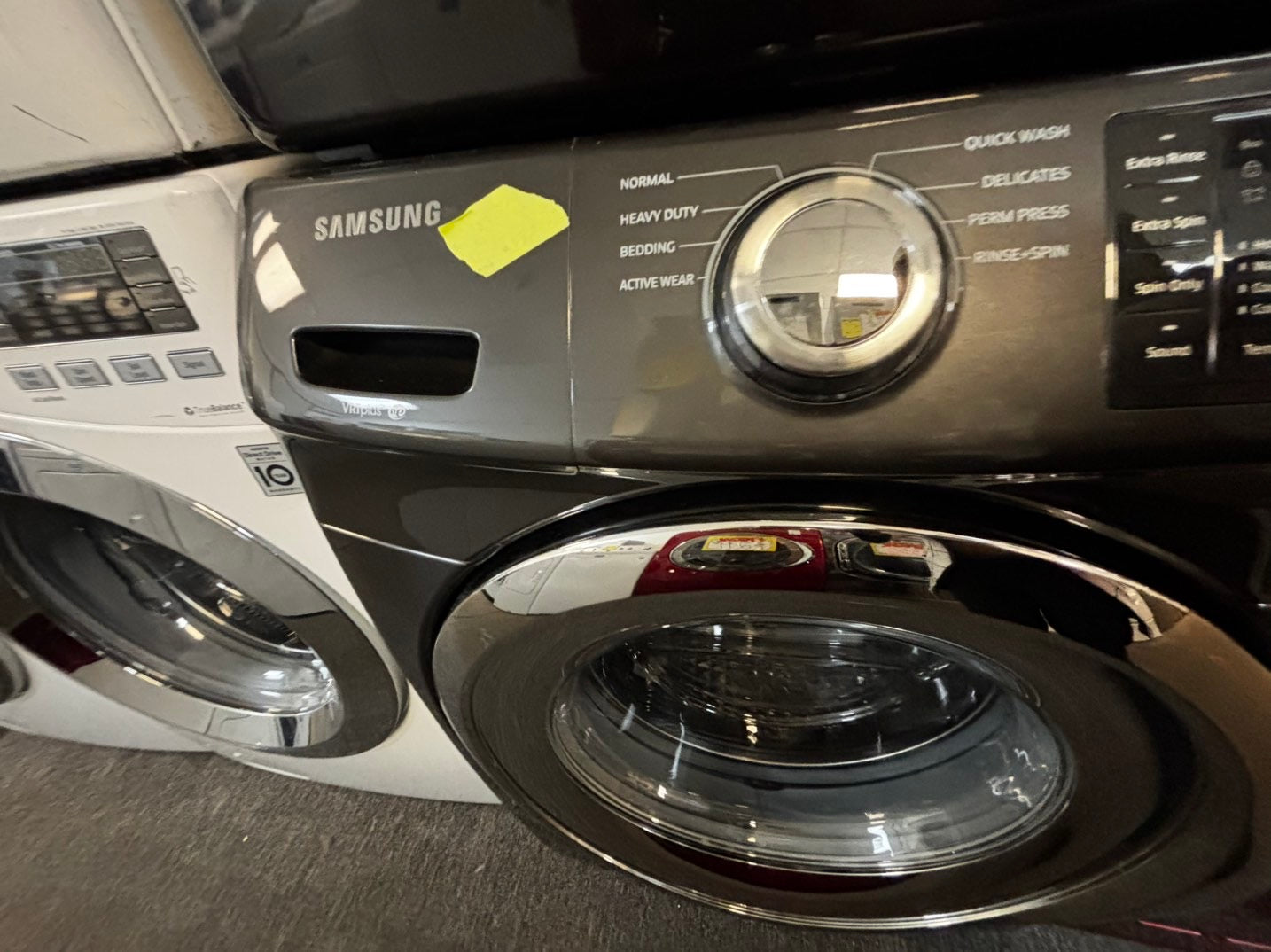 Samsung washer 4.5 cu. ft. capacity, VRT Plus, Smart Care, 1300 RPM spin, 8 preset cycles, 9 options, and 24-hour delay start. stackable or side by side  used-refurbished         #SWS647IL