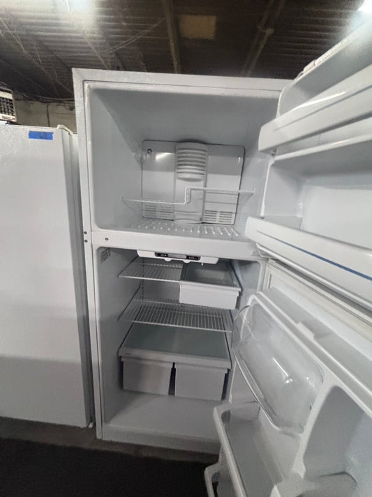 >GE 30β Top freezer fridge white used-refurbished #RFN65B