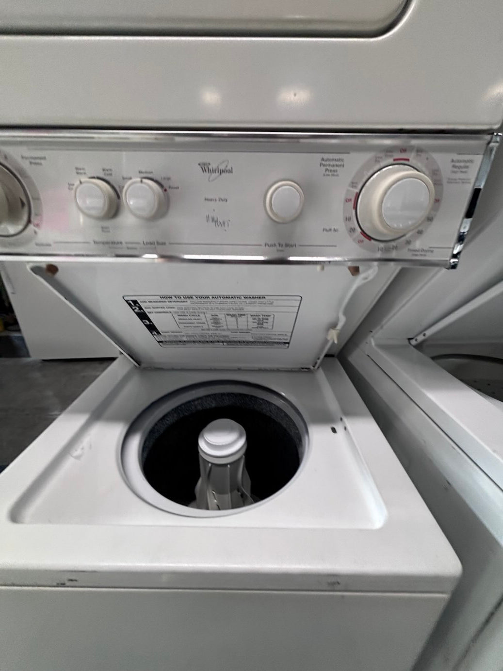 }Whirlpool stacked laundry center Electric 220v washer & dryer set used -in white 24" #LCWY77B