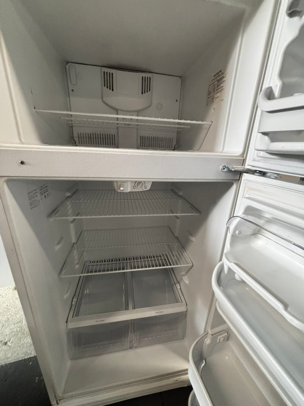 - Flash sale⚡️ Kenmore top freezer refrigerator 18cu.ft in white 30" ITEM #RFK311RB