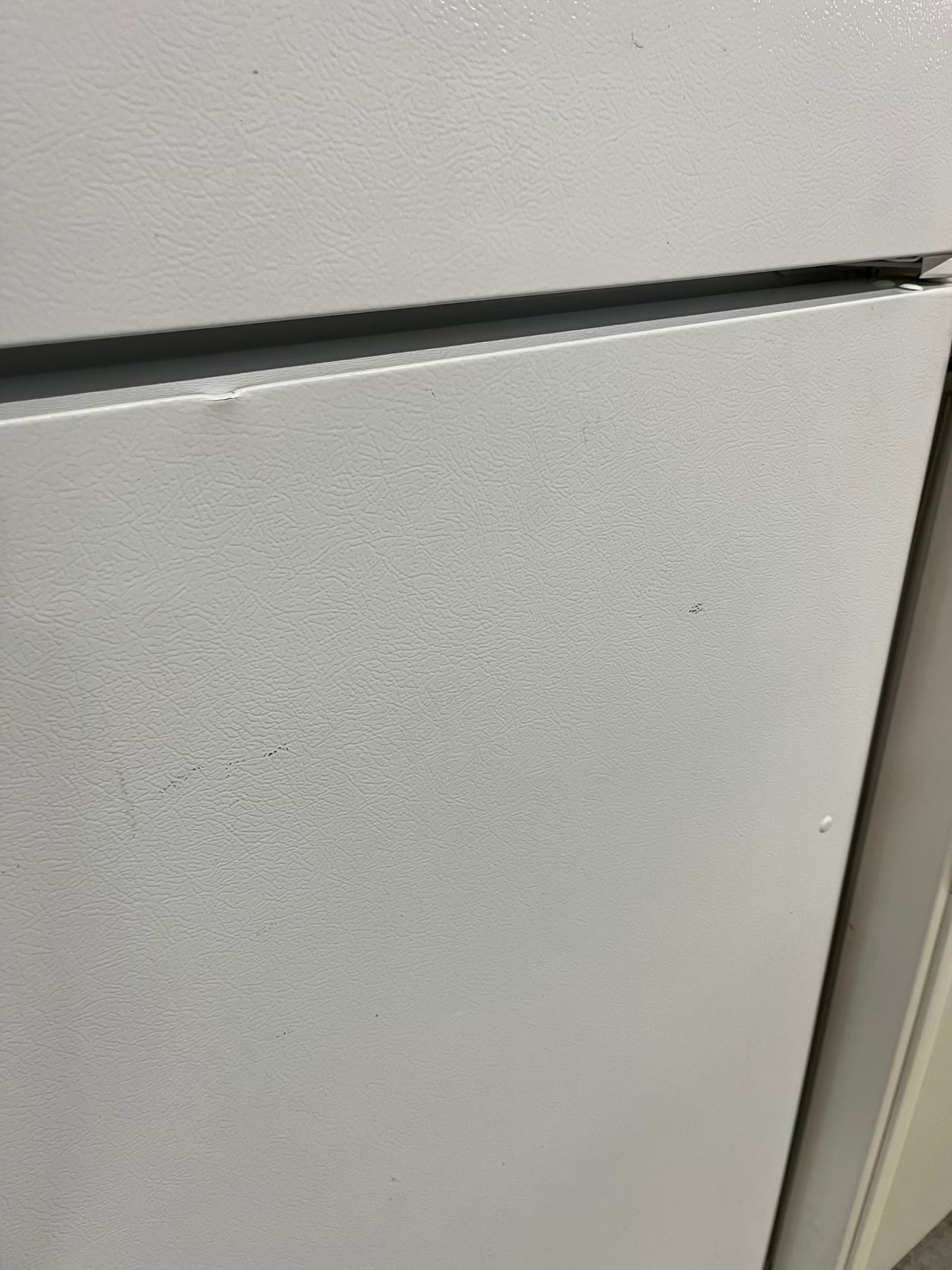 - Frigidaire top freezer Refrigerator in white 30" #RF307TB