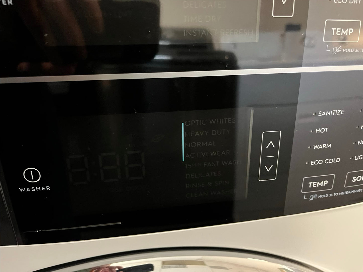 - Open Box 📦 Electrolux gas 27” wash-tower (washer & dryer) large capacity one unit staked #GD940L