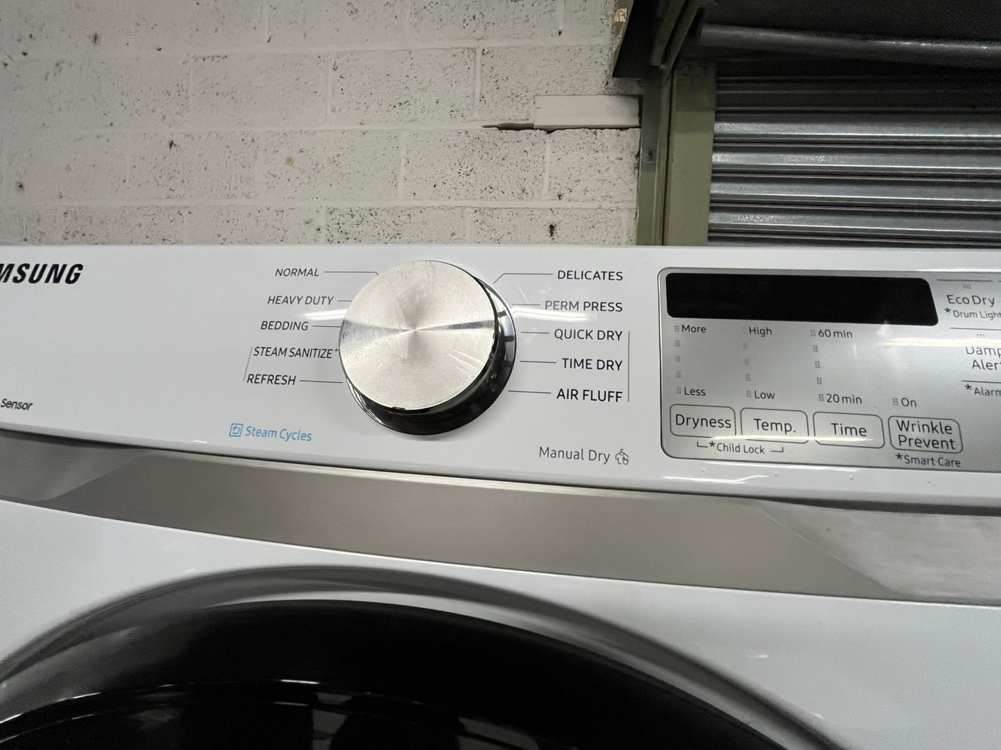 Samsung washer 4.5 cu ft & dryer 7.5 cu ft set electric 220v front load stackable or side by side -sensor dry He in white #WD810VB