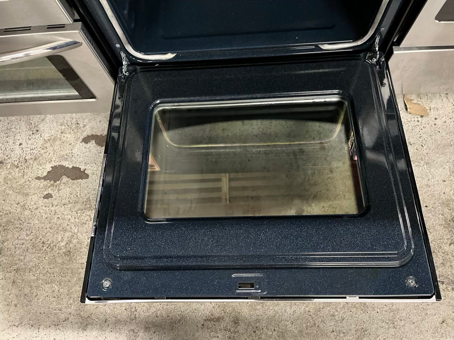 Samsung electric range 220v 5 burner warm zone convection bake roast broil steam clean Refurbished 30" #ER534AB