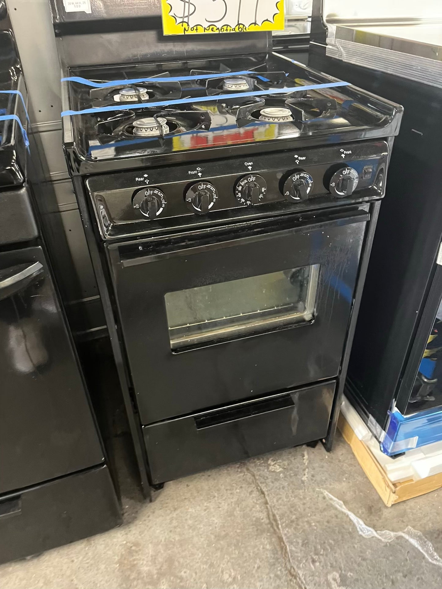 - Special size Brown gas range 4 burne broil in black 20 #GR9080B