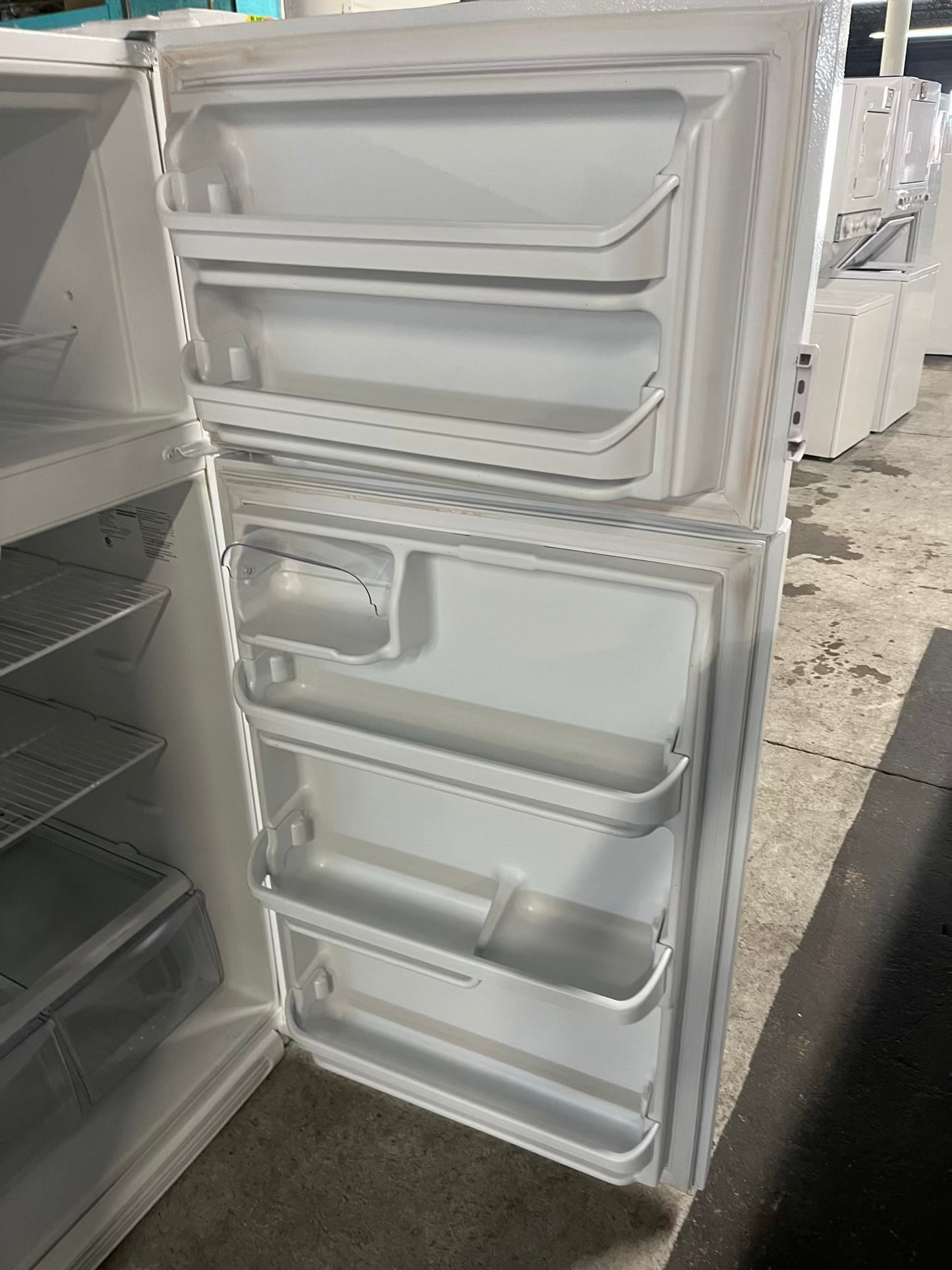 - Frigidaire top freezer refrigerator in white used Refurbished 30" ITEM #RF245AAB