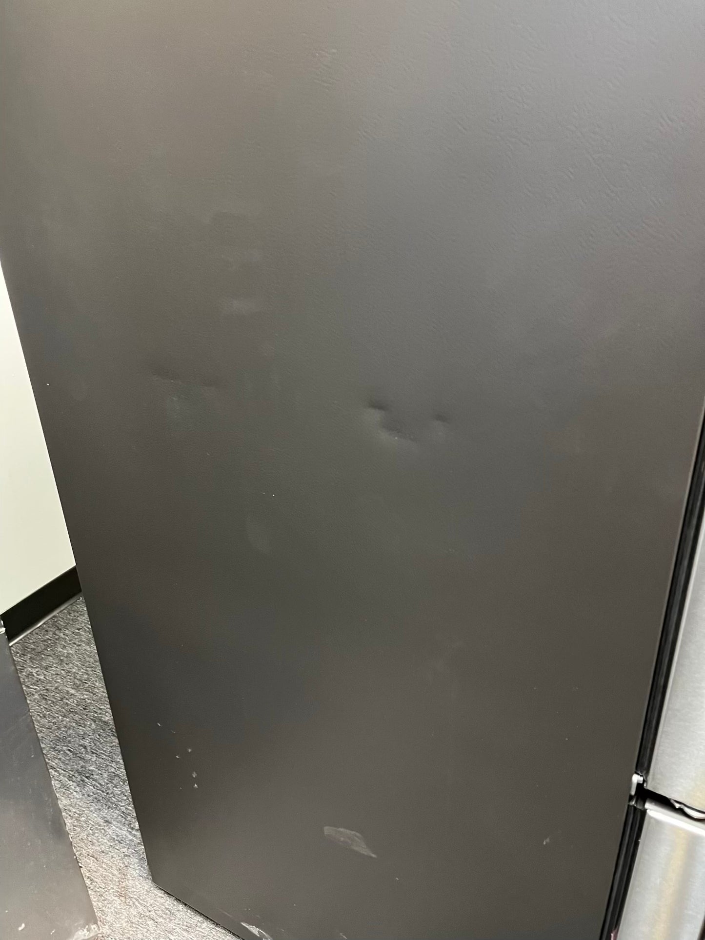 Customer Return | Scratch & Dent GE French door refrigerator stainless steel w/ice & water dispenser inside 36" #RF492GL