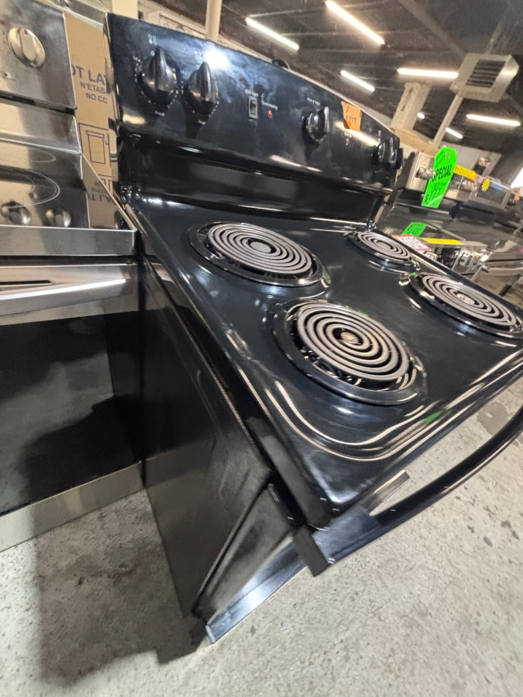 } sale🎈🎈hot point black electric coil top range coil 220v bake /Broil 4 burner used-Refurbished great condition 30" working 💯 with warranty #GN4FG4B