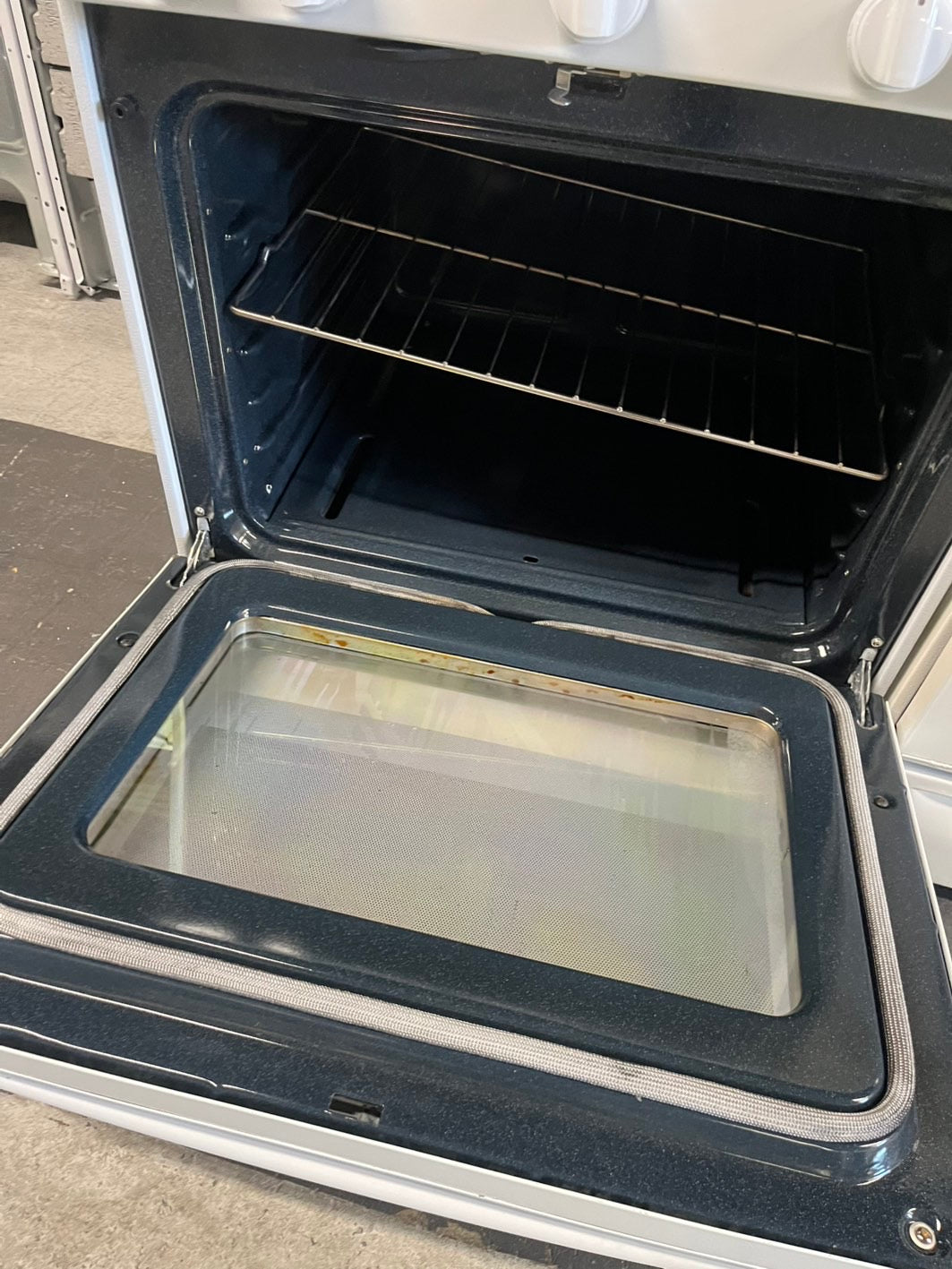 =GE Gas range 5 burner bake broil hi/lo in white self clean used-Refurbished 30" #GEGE34B