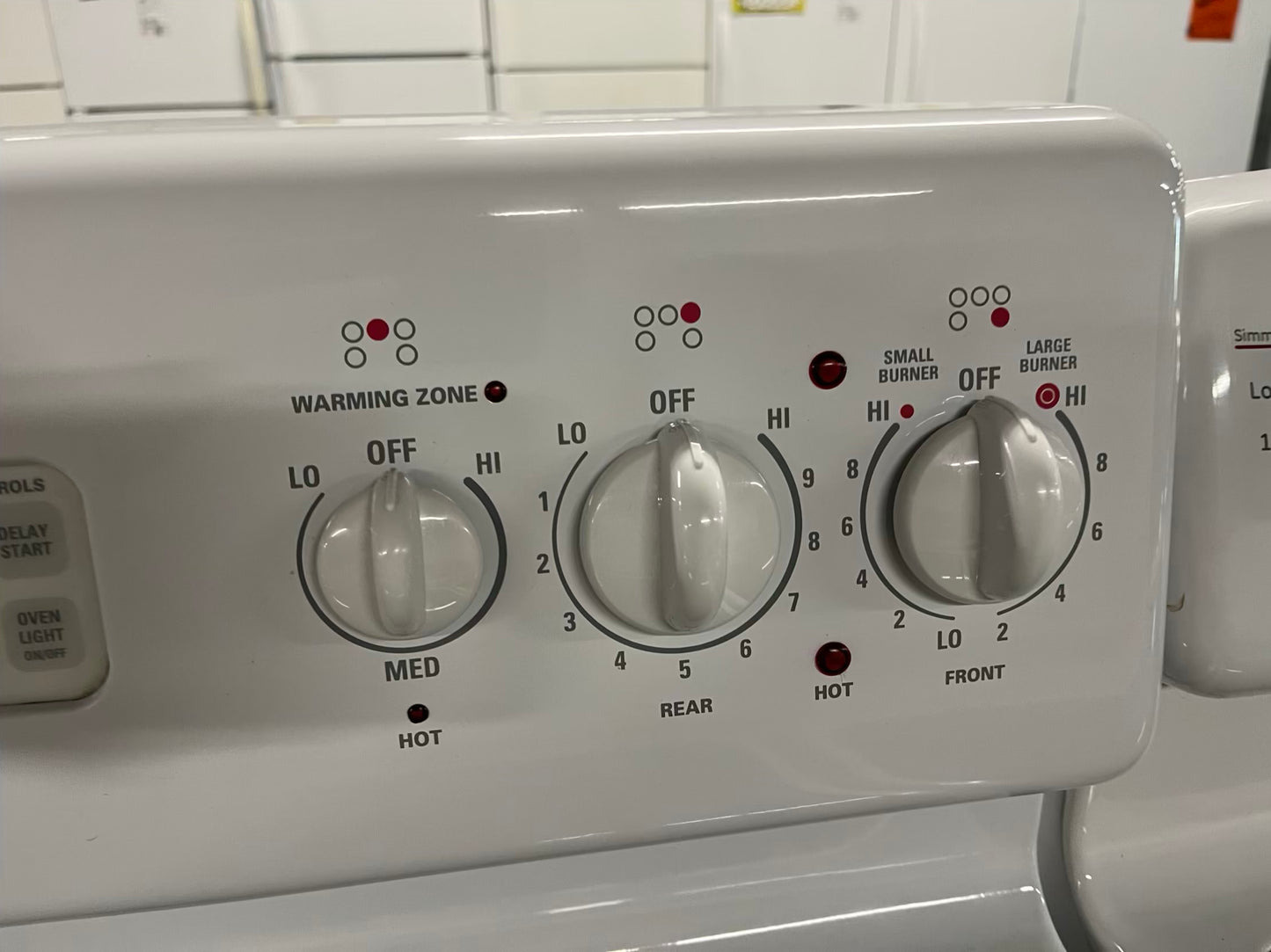 GE electric range 220v 5 burner warm zone bake broil hi/lo self clean in white Refurbished 30" #ER407HB