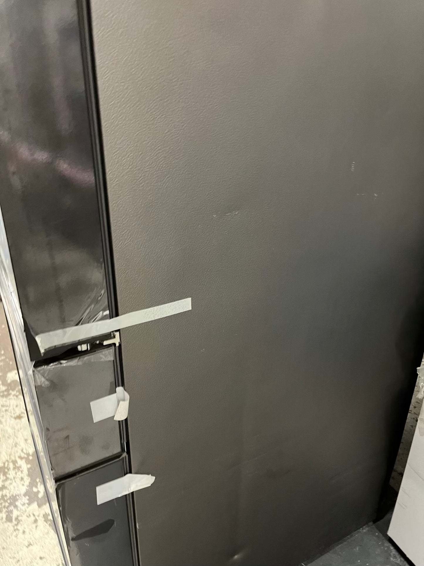 Open Box 📦 | Scratch & dent - Samsung 36 Inch panel ready Smart 4-Door French Door Refrigerator 29 cu. ft. Beverage Center, FlexZone™ Drawer, Dual Auto Ice Maker, Twin Cooling Plus, Wi-FI Enabled, ENERGY STAR® #RF841YB