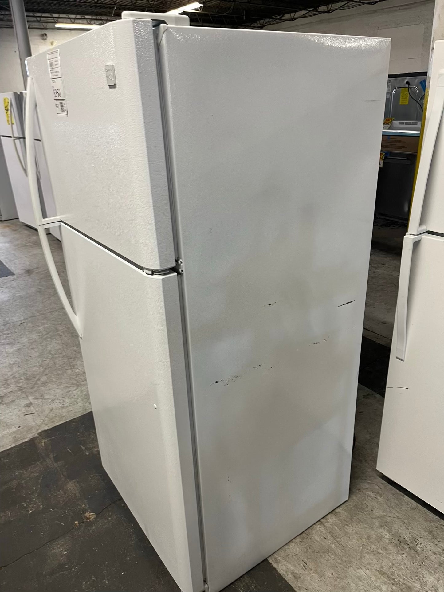 - Kenmore Top freezer refrigerator in white 30" #RF896DB