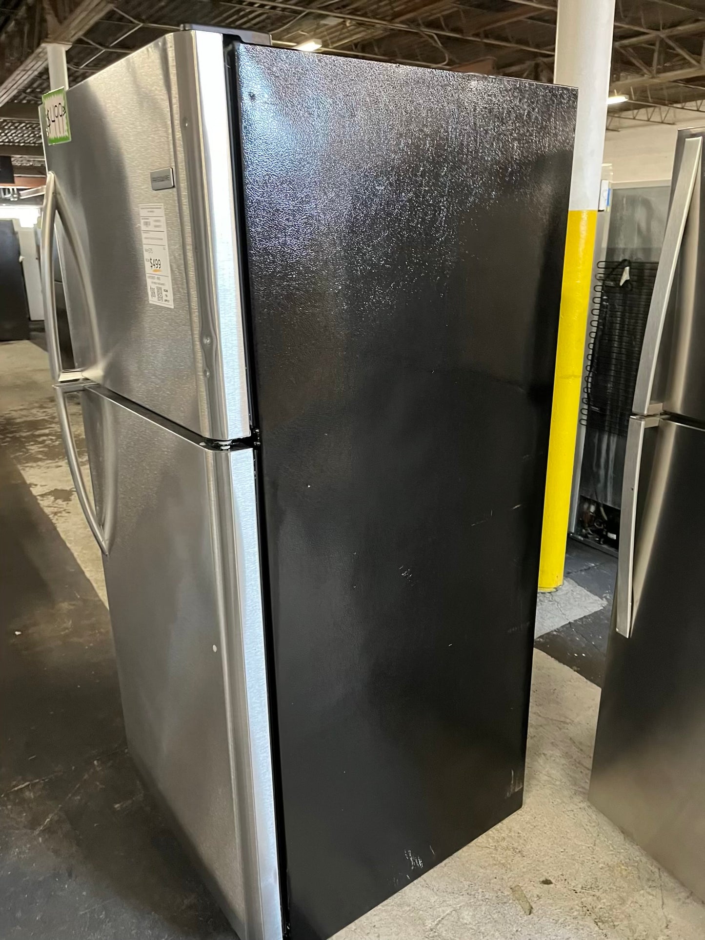 - Frigidaire Top freezer Refrigerator stainless steel 30" #RF207GB