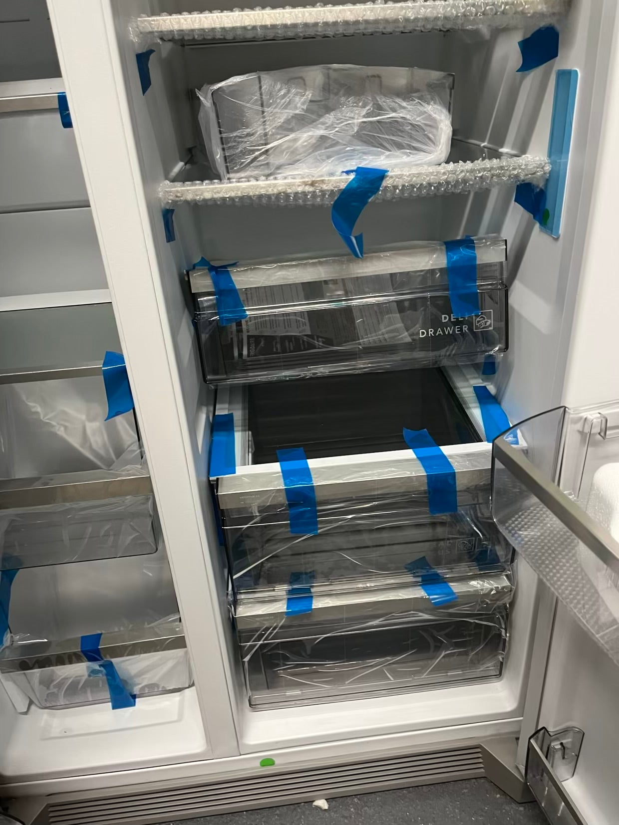 Open Box Frigidaire Profissional side x side Refrigerator stainless steel w/ice water dispenser 36" counter Depth #RE775VB